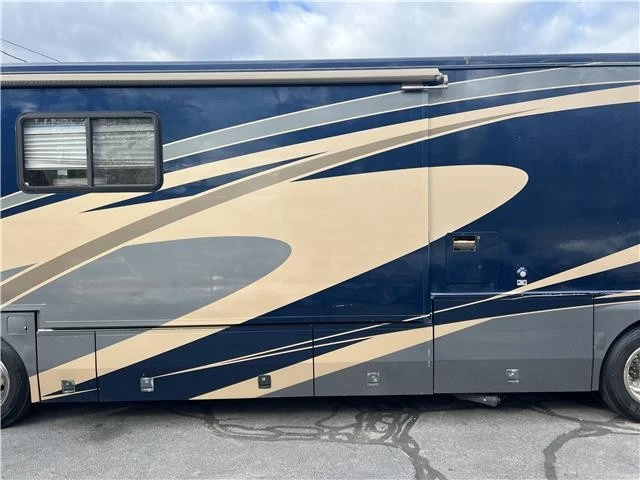 2005 Freightliner - Image 6 of 21