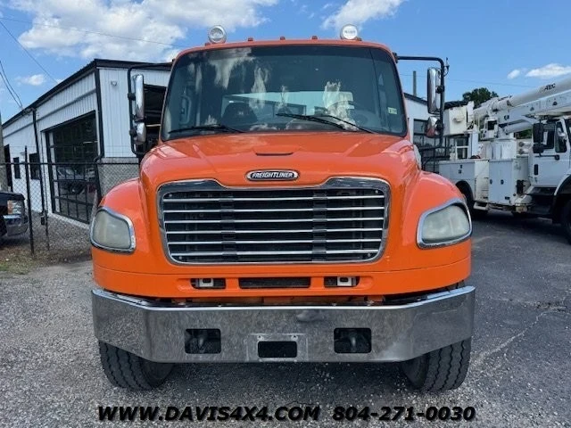 2005 Freightliner - Image 3 of 12