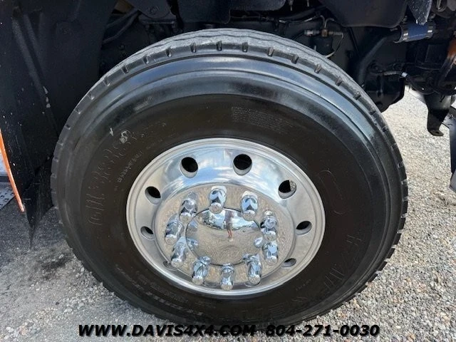 2005 Freightliner - Image 7 of 12
