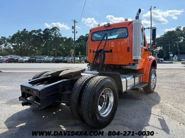 2005 Freightliner - Image 10 of 12