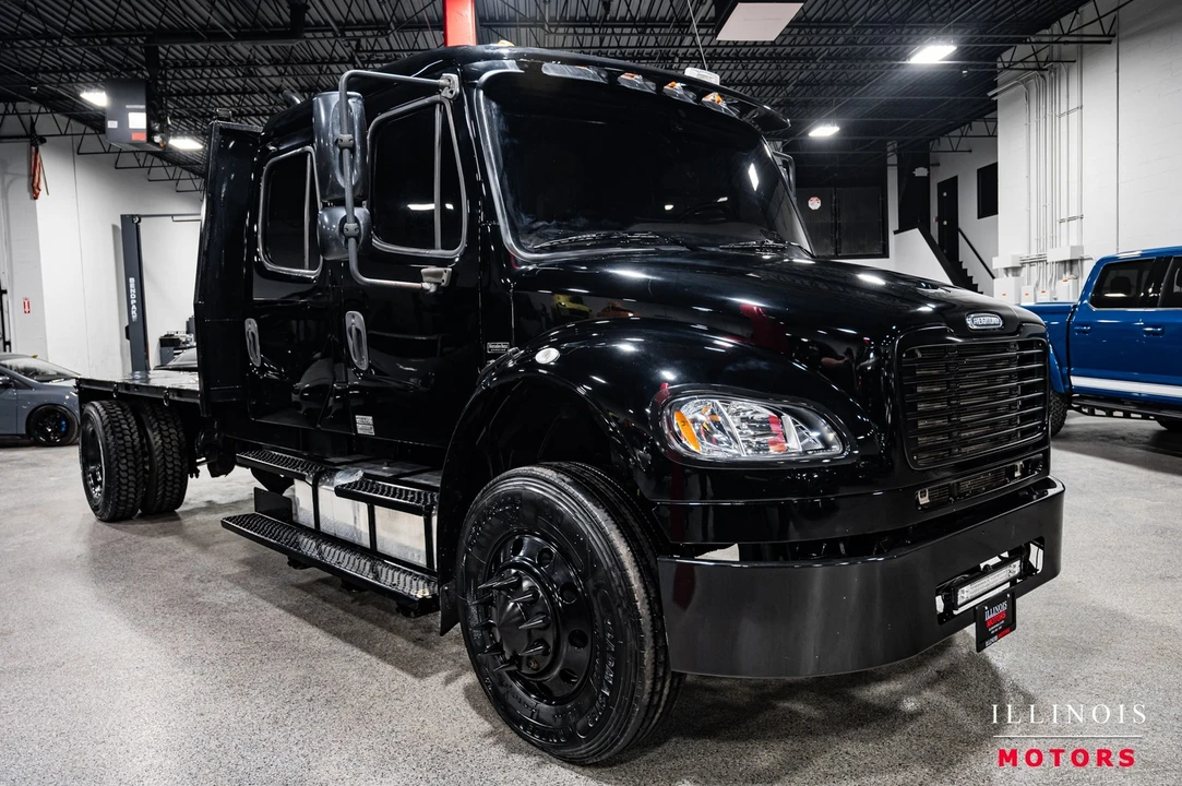 2005 Freightliner - Image 7 of 21