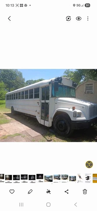 2005 Freightliner - Image 5 of 5