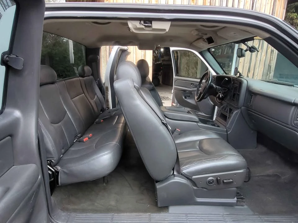 2005 GMC Sierra 2nd Gen - Image 4 of 5