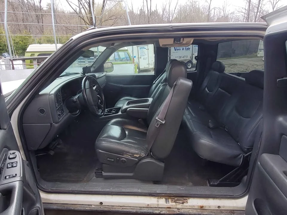 2005 GMC Sierra 2nd Gen - Image 3 of 5