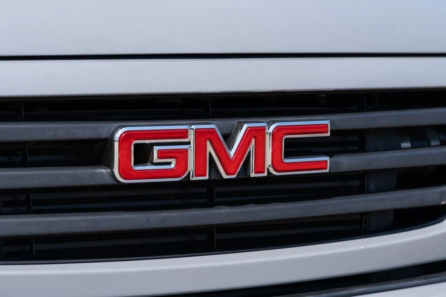 2005 GMC Sierra 2nd Gen - Image 9 of 29