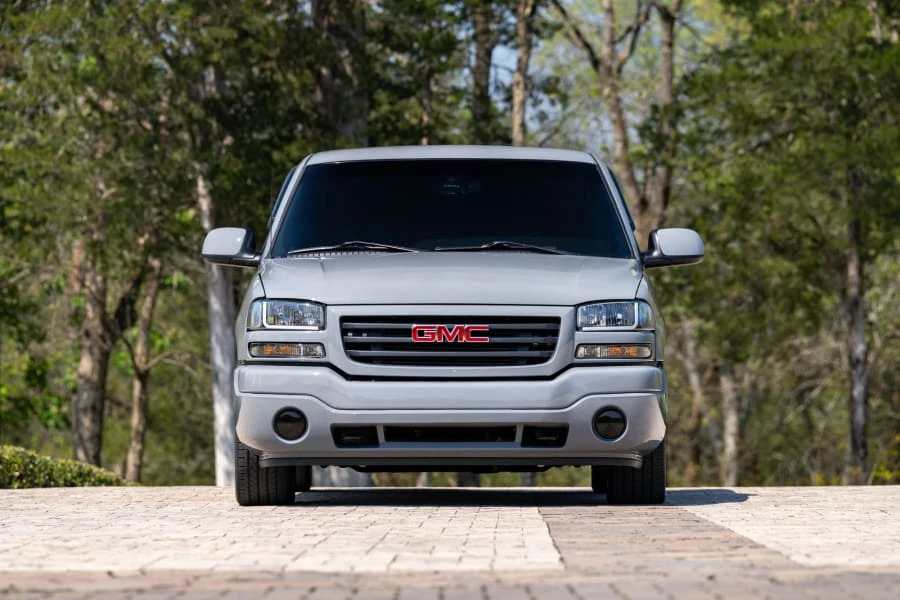2005 GMC Sierra 2nd Gen - Image 4 of 29