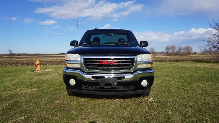 2005 GMC Sierra 2nd Gen - Image 11 of 13