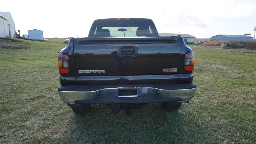 2005 GMC Sierra 2nd Gen - Image 12 of 13