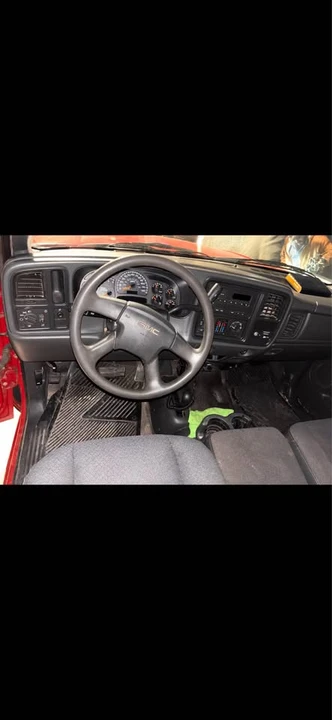 2005 GMC Sierra 2nd Gen - Image 5 of 7