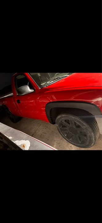 2005 GMC Sierra 2nd Gen - Image 2 of 7