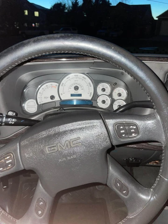 2005 GMC Sierra 2nd Gen - Image 19 of 20