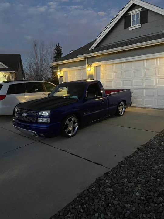 2005 GMC Sierra 2nd Gen - Image 3 of 20