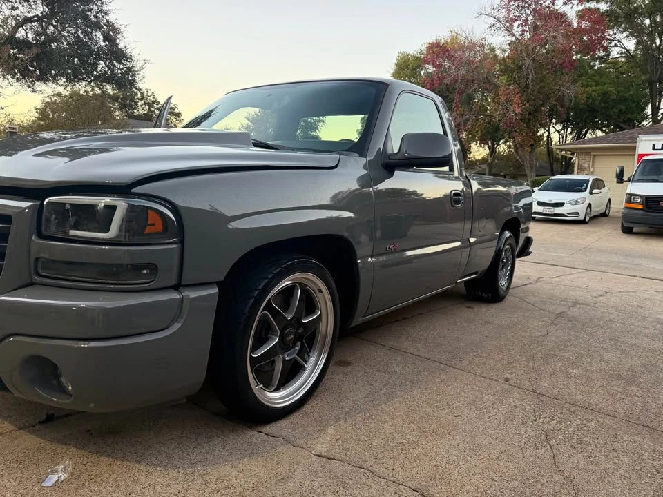 2005 GMC Sierra 2nd Gen - Image 5 of 12