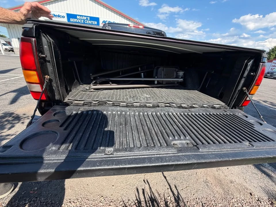 2005 GMC Sierra 2nd Gen - Image 13 of 14