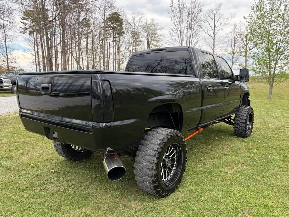 2005 GMC Sierra Heavy Duty 2nd Gen - Image 4 of 10
