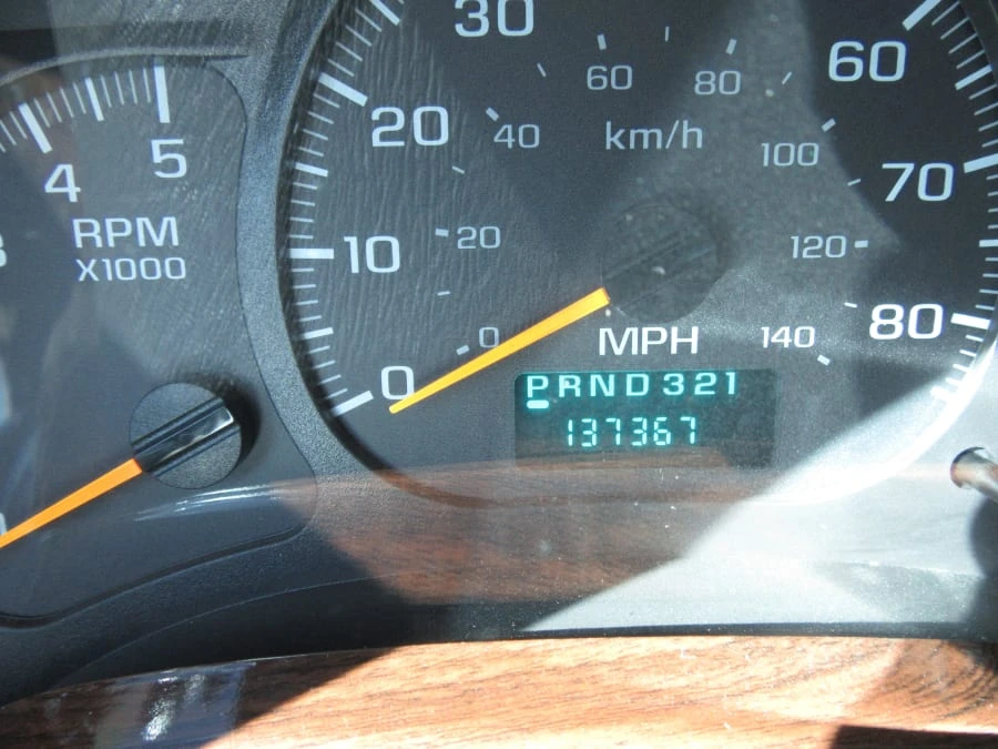 2005 GMC TopKick - Image 3 of 12