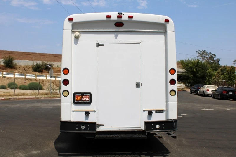 2005 GMC TopKick - Image 6 of 19