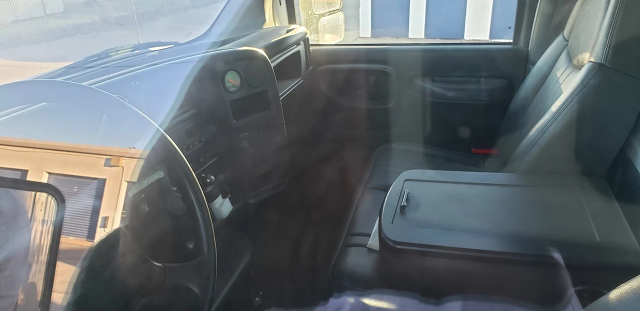 2005 GMC TopKick - Image 8 of 8