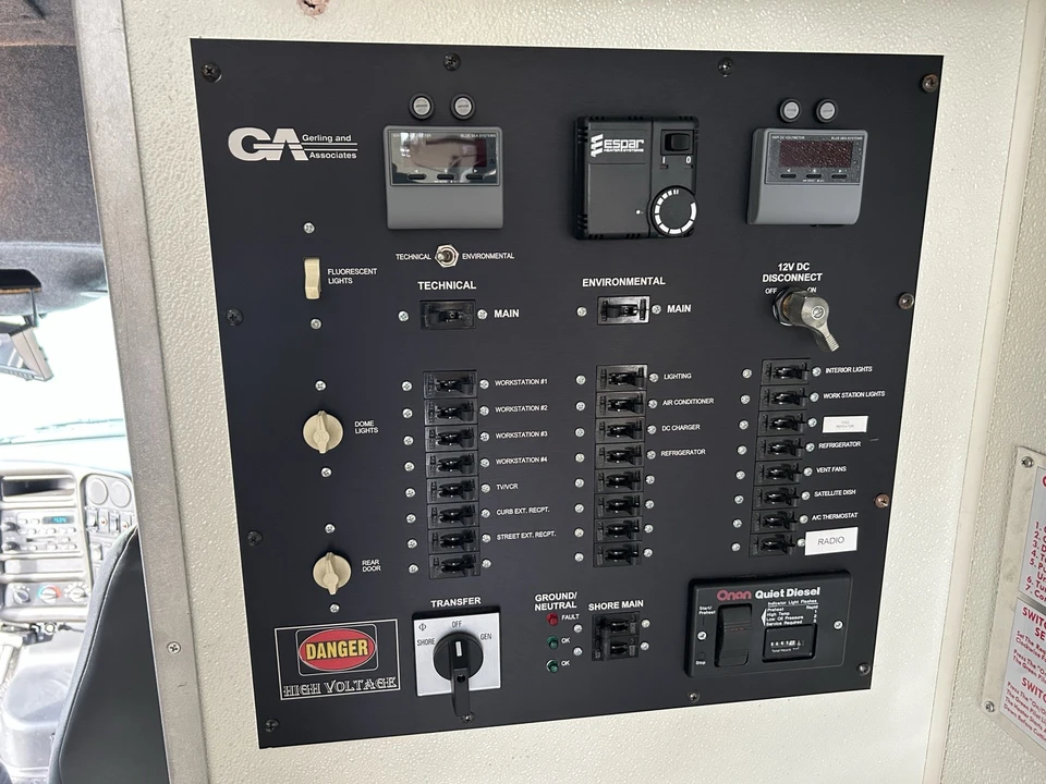 2005 GMC TopKick - Image 26 of 31