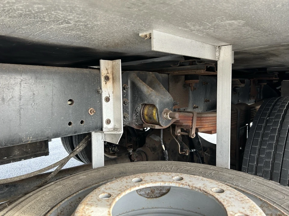 2005 GMC TopKick - Image 15 of 31