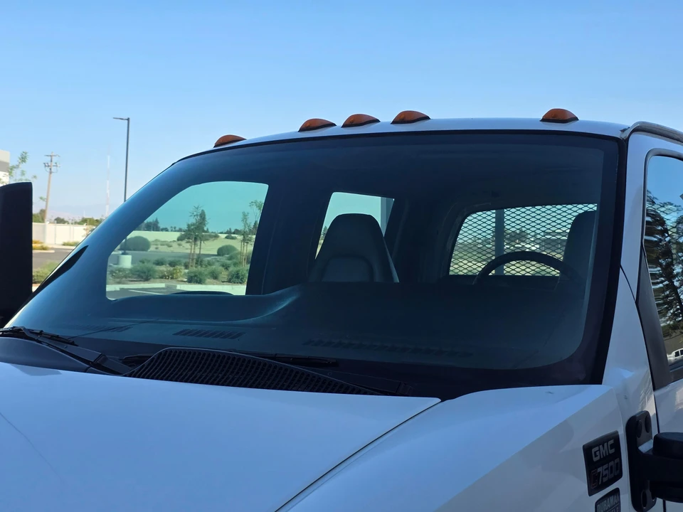 2005 GMC TopKick - Image 21 of 31