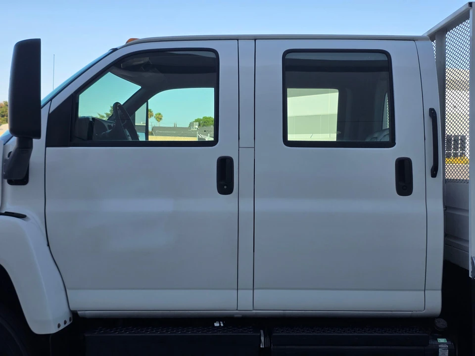 2005 GMC TopKick - Image 29 of 31