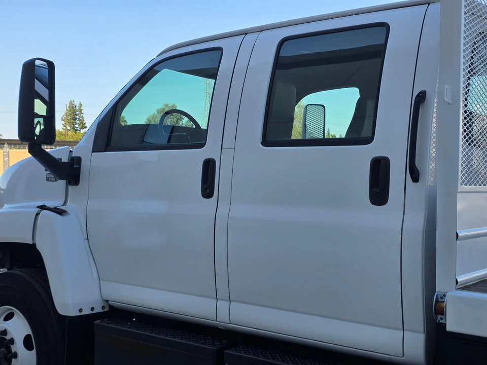 2005 GMC TopKick - Image 30 of 31