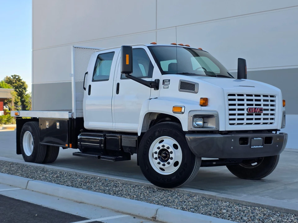 2005 GMC TopKick - Image 13 of 31