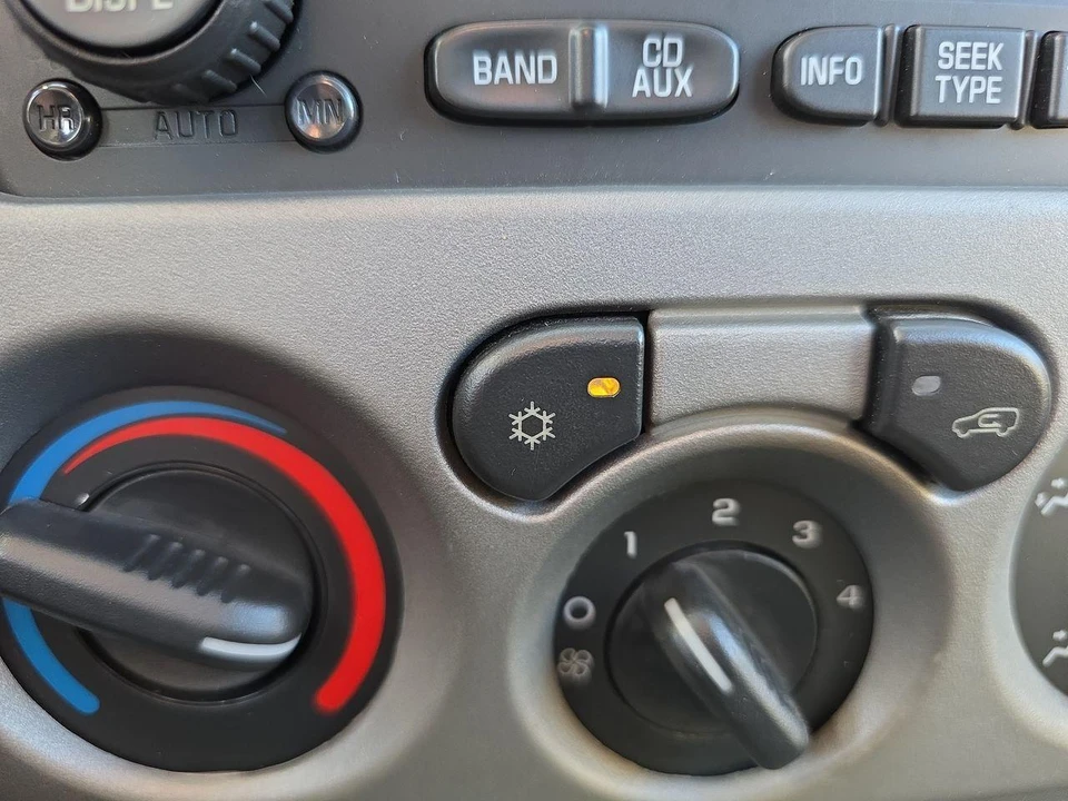 2005 GMC Canyon 1st Gen - Image 25 of 31