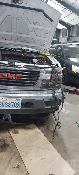2005 GMC Canyon 1st Gen - Image 5 of 8