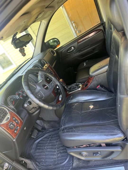 2005 GMC Envoy - Image 3 of 5