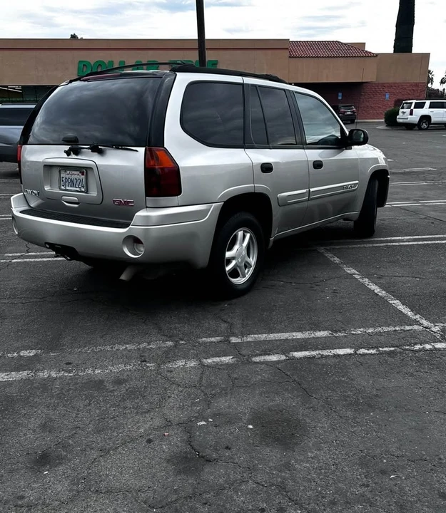 2005 GMC Envoy - Image 3 of 10
