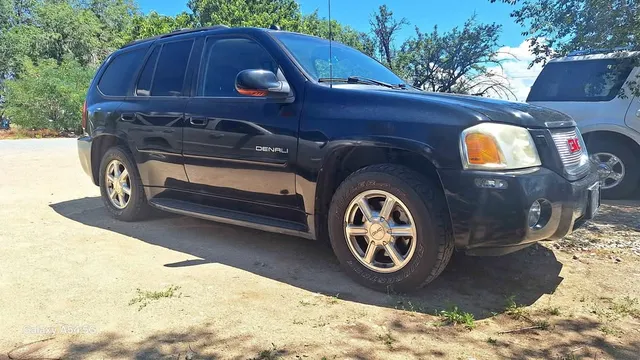 2005 GMC Envoy Denali Sport Utility 4D