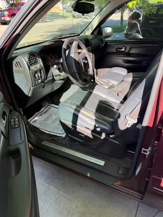 2005 GMC Envoy - Image 6 of 7