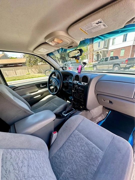 2005 GMC Envoy - Image 13 of 14