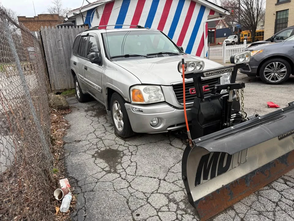 2005 GMC Envoy - Image 2 of 8