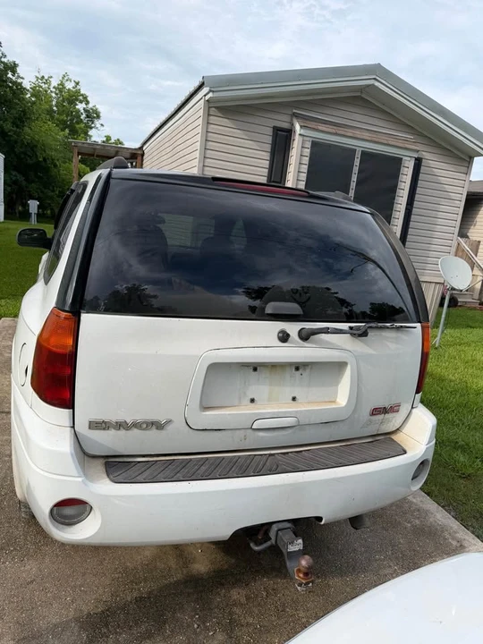 2005 GMC Envoy - Image 5 of 10