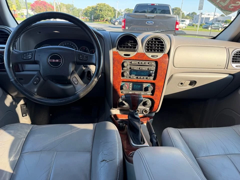 2005 GMC Envoy - Image 16 of 20