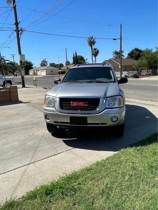2005 GMC Envoy - Image 2 of 10