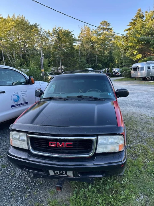 2005 GMC S-15 Jimmy 2nd Gen - Image 2 of 6
