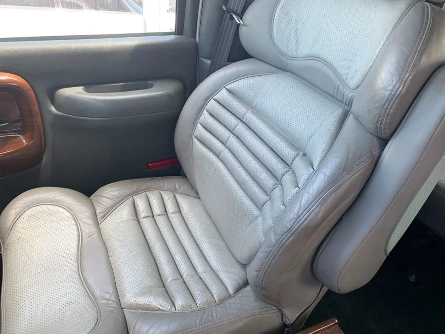 2005 GMC TopKick - Image 3 of 8