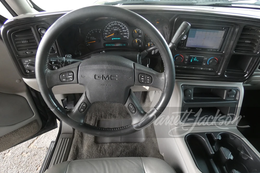 2005 GMC Sierra 2nd Gen - Image 3 of 22