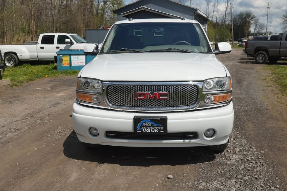 2005 GMC Sierra 2nd Gen - Image 2 of 20