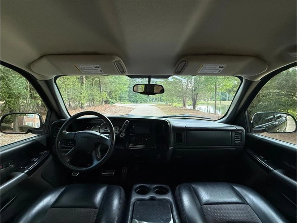2005 GMC Sierra 2nd Gen - Image 15 of 21