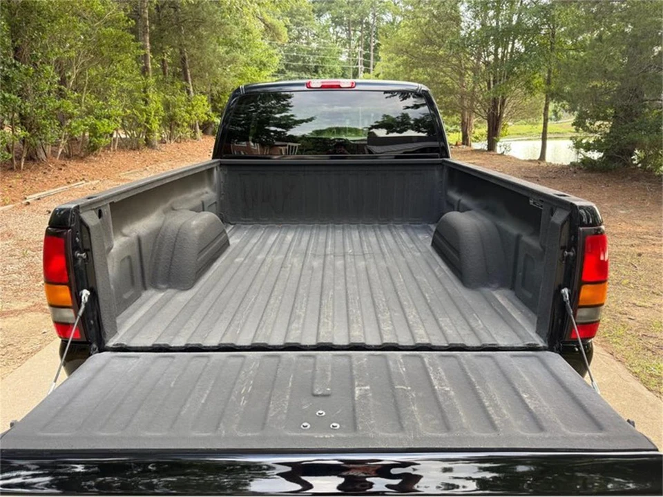 2005 GMC Sierra 2nd Gen - Image 6 of 21