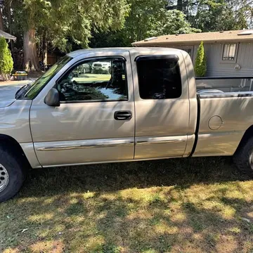 2005 GMC Sierra 131.5" WB