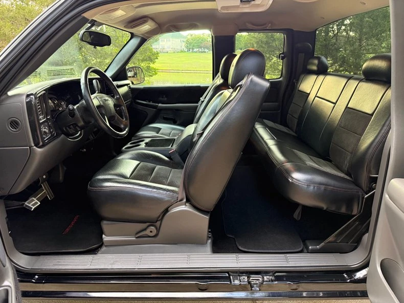 2005 GMC Sierra 2nd Gen - Image 12 of 21