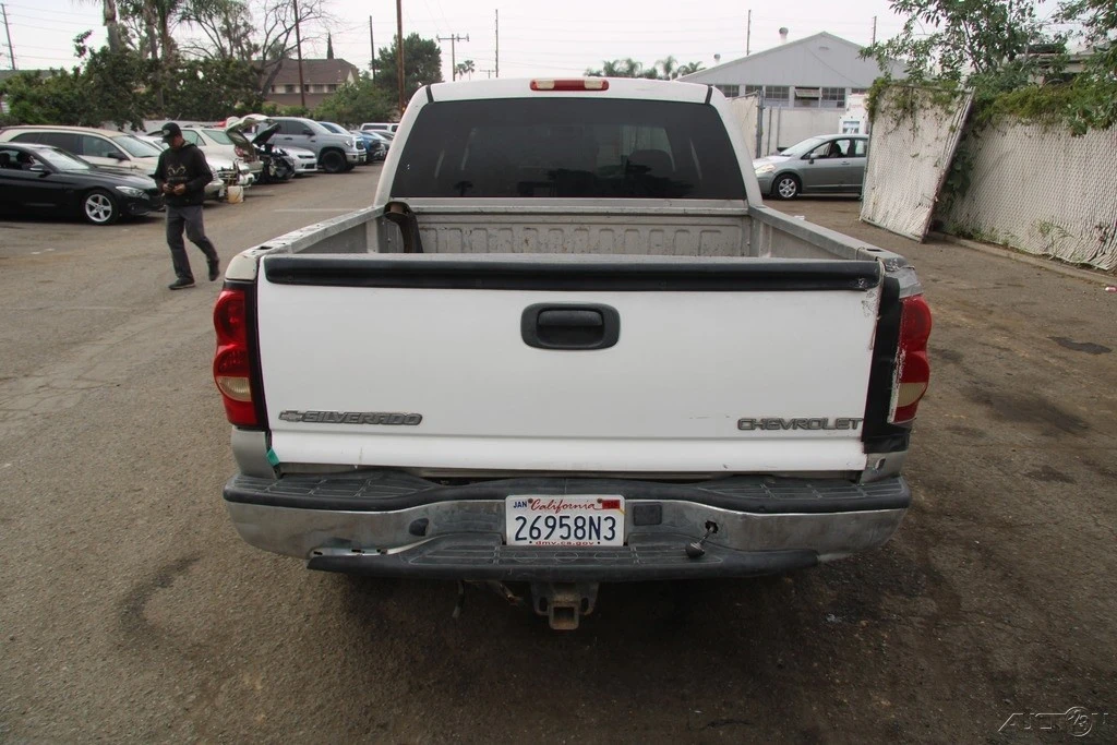 2005 GMC Sierra 1st Gen - Image 5 of 21