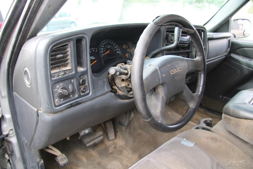 2005 GMC Sierra 1st Gen - Image 13 of 21