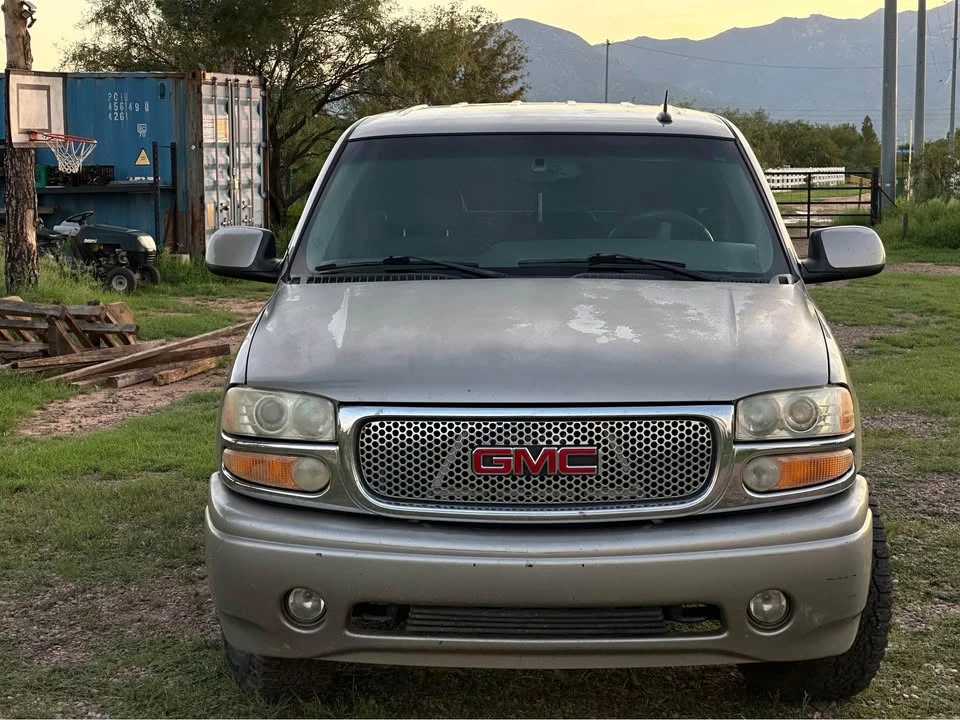 2005 GMC Sierra 2nd Gen - Image 4 of 15